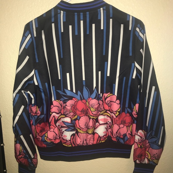 Jacket - Picture 2 of 6